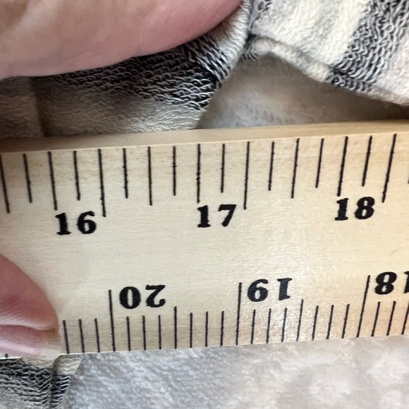 TART BODYCON DRESS STRIPE INSIDE OUT LOOK M CREAM BLACK OFF WHITE NEUTRAL EUC - Picture 8 of 9